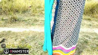 Desi Aunty Exposing Her Thick Curves Outdoors Talking Dirty Hindi