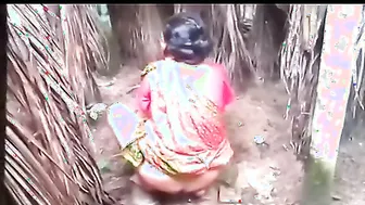 Secretly Filming My Neighbor Aunty Bending Over Showing Her Ass