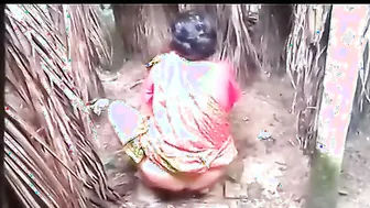 Secretly Filming My Neighbor Aunty Bending Over Showing Her Ass