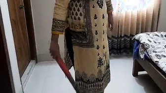 Punjabi Wife Getting Fucked Hard By Her Servant In Bedroom