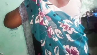 Village Housewife Changing Saree Caught On Camera Secretly