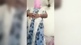 Married Aunty Getting Wild With Lover In Private Bedroom