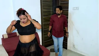 Young Guy Seducing Neighbors Aunty And Making Her His GF