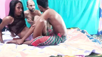 Three College Friends Having Wild Threesome During Holidays