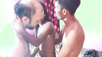 Black Beauty Getting Double Teamed By Servants In Her House