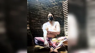 Young Village Beauty Bathing Outdoors And Shaving Her Pussy