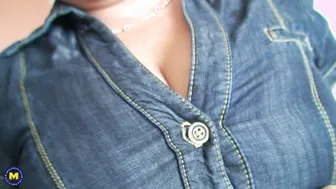 Mature Bbw Wife Loves Fingering And Pissing Everywhere She Wants