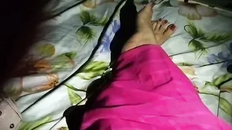 Desi Aunty Teasing Showing Her Big Cleavage To Seduce Neighbor