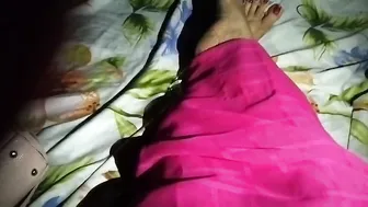 Desi Aunty Teasing Showing Her Big Cleavage To Seduce Neighbor