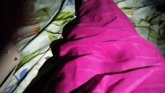 Desi Aunty Teasing Showing Her Big Cleavage To Seduce Neighbor