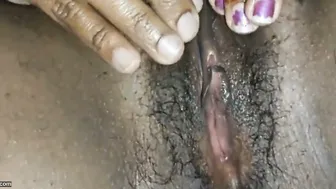 Tamil Aunty Fingering Herself Moaning Loud In Bedroom Alone