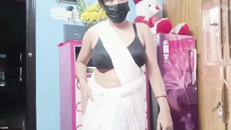 Horny Mature Aunty Changing Saree Playing With Hairy Pussy