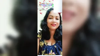 Desi Aunty Showing Her Naked Body Live On Private Video Call
