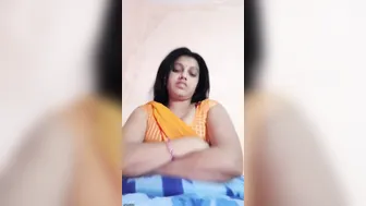 Telugu Married Aunty Seducing Car Driver In Outdoor Session