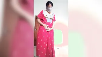 Tamil Aunty Stripping Naked Showing Off Her Massive Booty