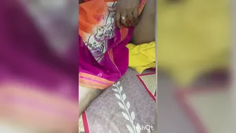 Thick Desi Aunty Taking It Deep In Her Tight Ass For Money