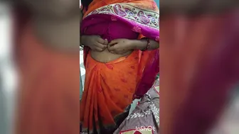 Thick Desi Aunty Taking It Deep In Her Tight Ass For Money