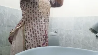 Desi Babe Showing Off Her Curves In Tight Dress At Home Party