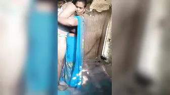 Village Aunty Spreading Her Legs Wide Open For Hard Fucking