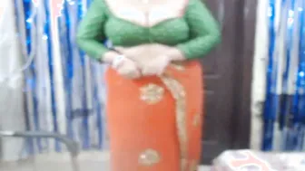 Big Boobs Aunty Stripping Naked On Webcam Showing Everything Off