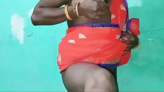 Village Aunty In Saree Getting Stretched By Lover First Time