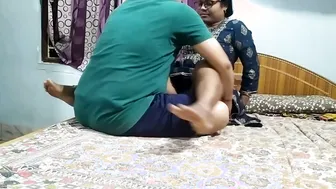 Local Married Woman Moaning Loud Getting Her Pussy Stretched Hard