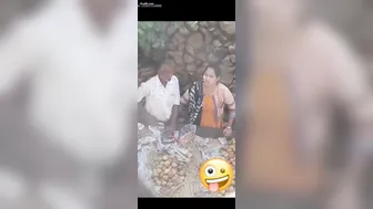 Punjabi Married Woman Jerking Off The Fruit Seller Behind Her House