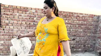 Village Aunty Cleaning House In Tight Clothes Teasing Everyone