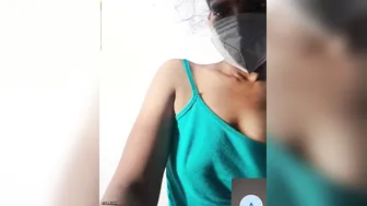Tamil Aunty Getting Naughty During Video Call Showing Her Body