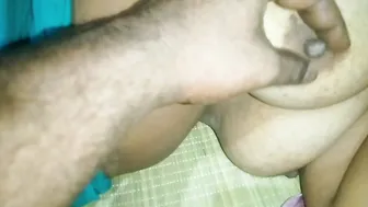 Tamil Aunty Spreading Her Thick Pussy Lips Wide For The Camera