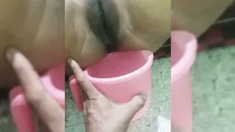 Neighbor Catching Desi Aunty Peeing And Fucking Her Tight Pussy