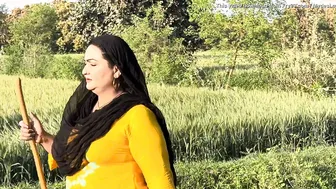 Desi Village Aunty Showing Her Daily Routine And Hot Lifestyle