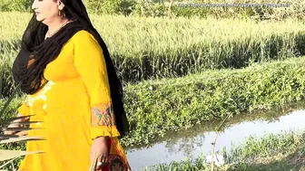 Desi Village Aunty Showing Her Daily Routine And Hot Lifestyle