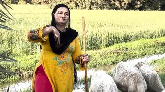 Desi Village Aunty Showing Her Daily Routine And Hot Lifestyle