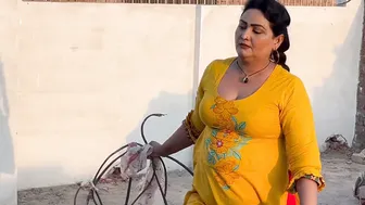 Desi Milf Sharing Her Daily Life Getting Naughty On Camera