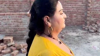 Desi Milf Sharing Her Daily Life Getting Naughty On Camera