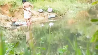 Village Aunty Caught Pissing Outdoors By The Lake In Public