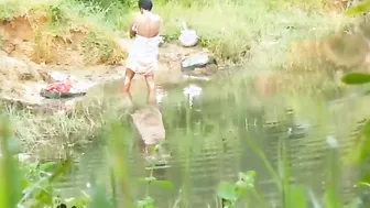 Village Aunty Caught Pissing Outdoors By The Lake In Public