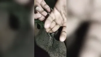 Sexy Desi Aunty Fingering Her Wet Pussy In Private Moments