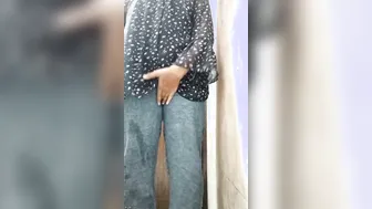 Horny Aunty Rubbing Her Clit And Fingering Pussy At Home