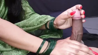 Dripping Wet Aunty Slobbing On His Thick Hard Cock Eagerly