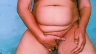 Horny Aunty Touching Herself And Playing With Her Own Breasts