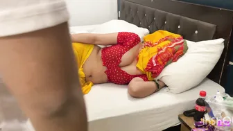 Seeing Aunty Changing Clothes Made Me Want To Fuck Her Badly