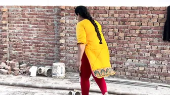 Village Aunty Doing Her Daily Chores Getting Seduced And Fucked