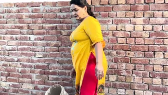 Village Aunty Doing Her Daily Chores Getting Seduced And Fucked