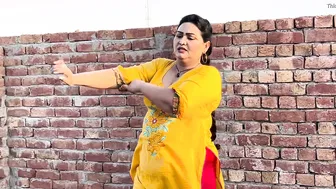 Village Aunty Doing Her Daily Chores Getting Seduced And Fucked