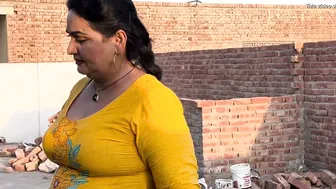 Village Aunty Doing Her Daily Chores Getting Seduced And Fucked