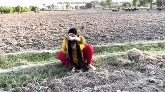 Village Aunty Showing Off Her Curves While Doing Daily Chores