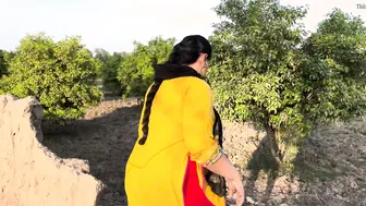 Village Aunty Showing Off Her Curves While Doing Daily Chores