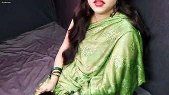 His Throbbing Cock Makes Married Aunty Drool And Suck It Wildly